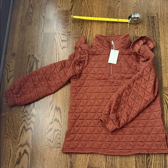 Lovelo Quilted Carmel brown Pullover with Ruffle Sleeves medium - Picture 7 of 11